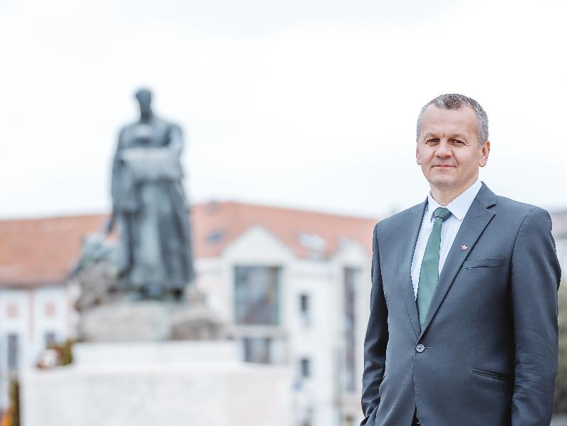 Fazakas Nicolae viceprimarul Municipiului Zalau va doreste un Paste Fericit 1