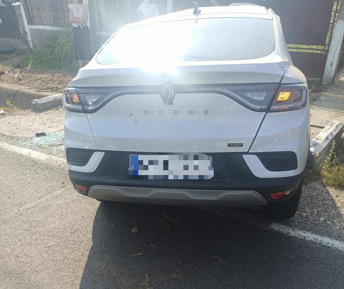 Accident in Popeni Un sofer in varsta de 70 de ani a lovit un cap de pod
