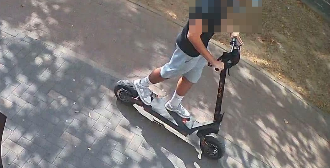 O fetita de 11 ani a fost ranita pe trotuar in Zalau dupa ce a fost lovita de un adolescent pe trotineta Faptasul a fost cercetat penal