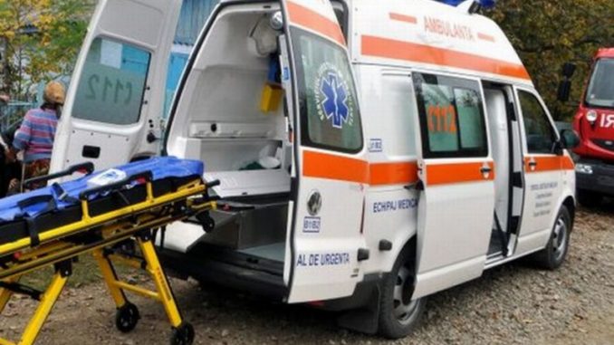 Pogrom pe un terren de fotbal din Salaj doi barbati loviti cu pumnii in fata