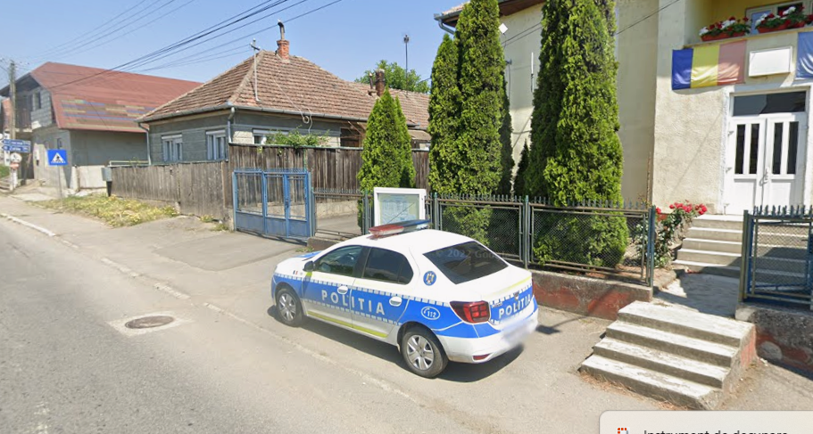 jaf in crasna o tanara a furat 17000 de euro si i a ascuns intr o geanta a fost prinsa in zalau dupa ce a provocat un scandal