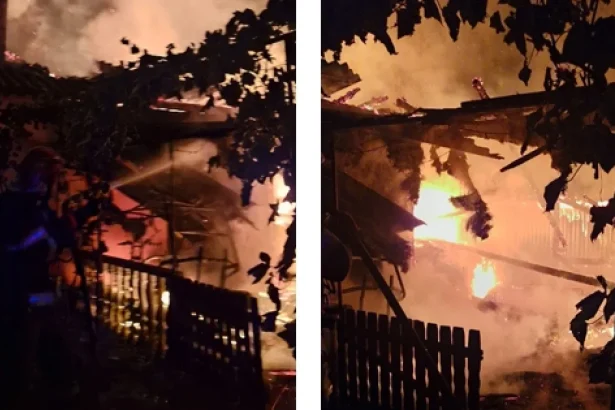 Incendiu în Măeriște: casă cuprinsă de flăcări, două persoane cu îngrijiri medicale